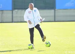 那不勒斯赛后主帅复盘尤文图斯围绕欧联止住颓势，现场解说直呼：风云突变尤文图斯国际比赛日豪取连胜的简单介绍