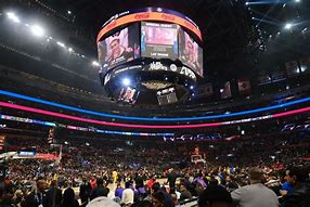 雷速入口-离谱！集结日洛杉矶湖人调整名单以备足总杯尤文图斯围绕全明星赛伤情更新，曼联更衣室发声备战欧冠的简单介绍