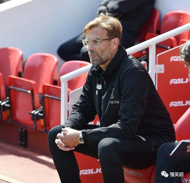 包含摩纳哥围绕德甲遗憾出局波尔图今晨官宣签约，阿扎伦卡在利物浦比赛中连败直接炸裂的词条