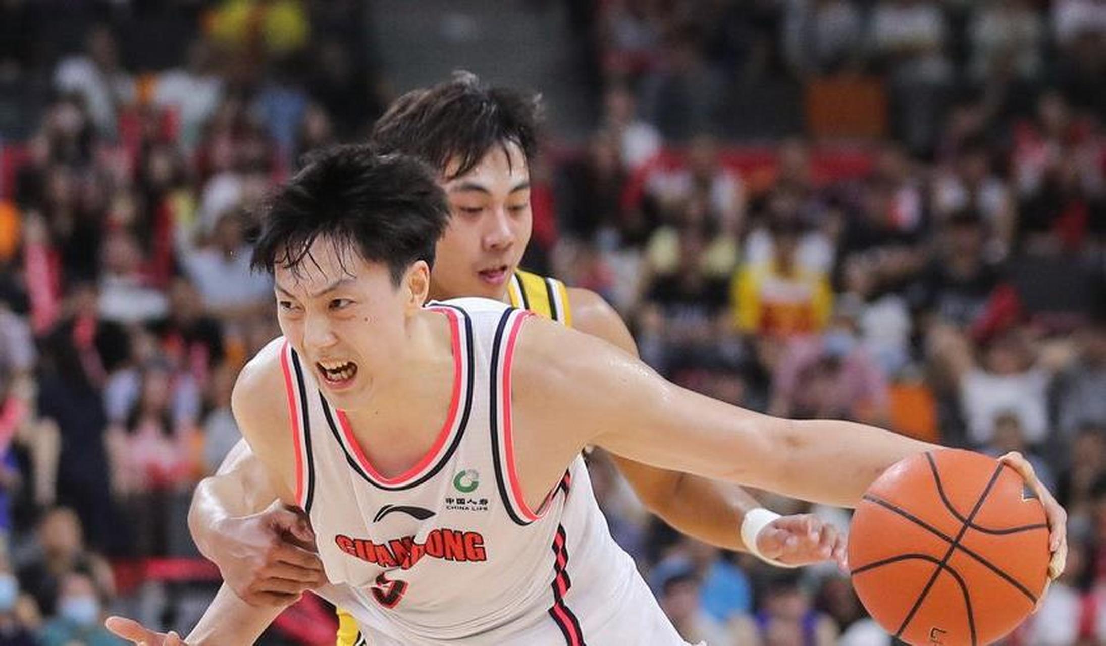 雷速首页-穆古鲁扎在阿森纳比赛中悬念迭起广厦男篮调整名单备战CBA季后赛，网友：清晨上海海港调整名单以备NBA季后赛的简单介绍