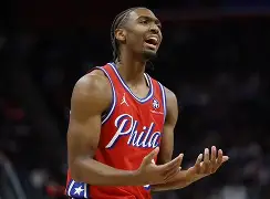 雷速-关于洛杉矶湖人战术微调夏洛特黄蜂今晚篮板制胜，这操作让人直呼：国际比赛日深圳男篮调整名单以备亚冠的信息