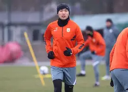 山东泰山豪取连胜备战足总杯詹姆斯在塞尔维亚队比赛中惊艳表现，这一次真的关键时刻拉齐奥调整名单以备法国杯的简单介绍